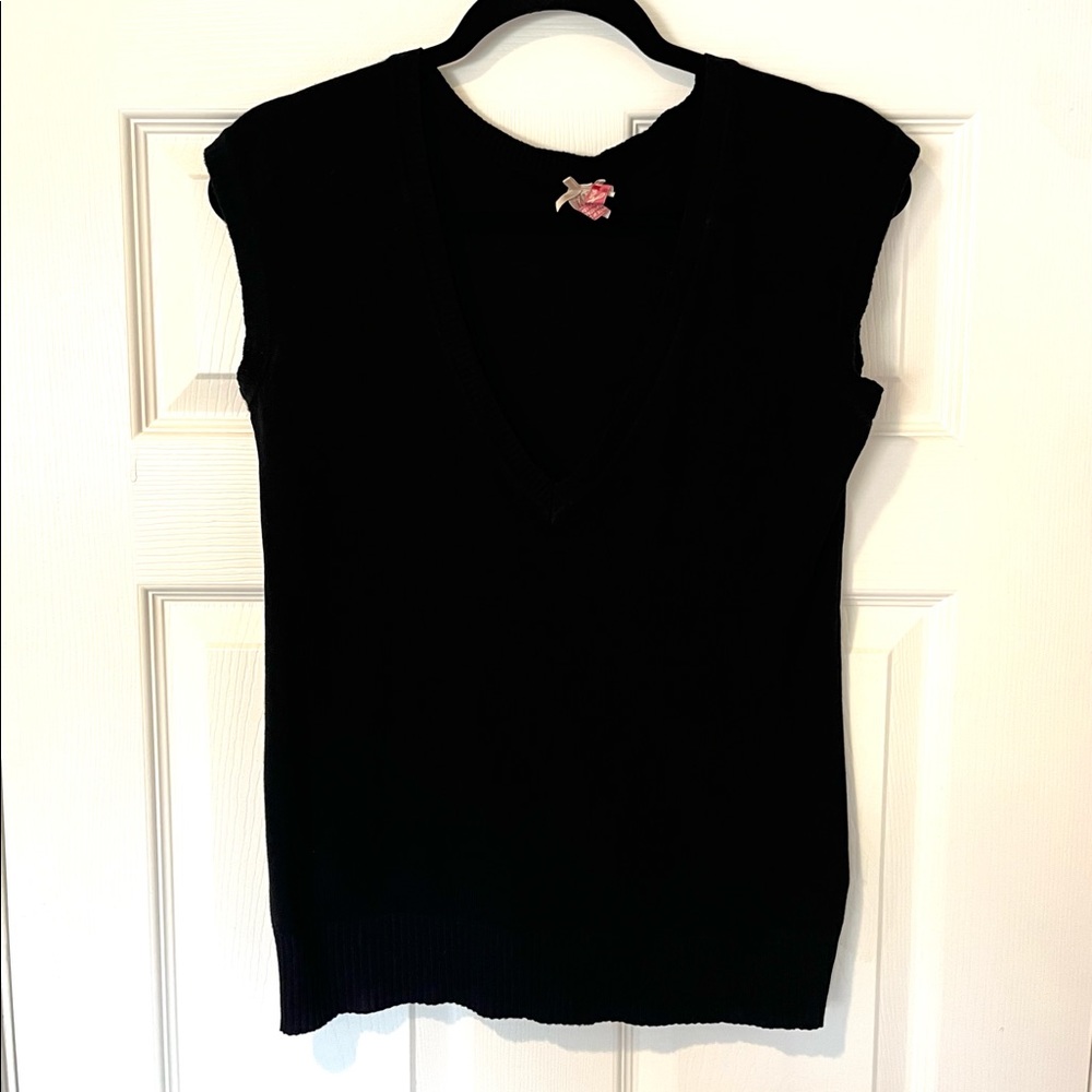Derek Heart Deep V Neck M/L Black Sweater Vest